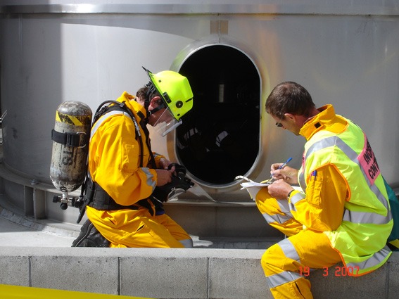 Confined-Space-Entry-Rescue-Training-Course3