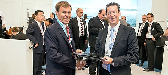 At the SMM in Hamburg Tor E. Svensen, CEO of DNV GL Maritime and Nick Topham, MD of Ahrenkiel Steamship signed a cooperation agreement to consolidate Ahrenkiel Steamship’s entire fleet at DNV GL.